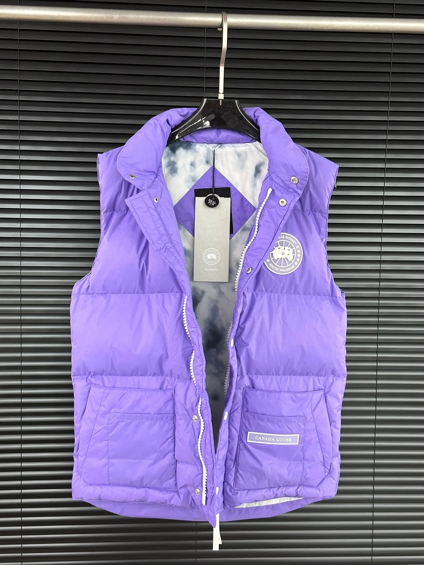 P400 【𝗖𝗮𝗻𝗮𝗱𝗮𝗴𝗼𝗼𝘀𝗲】/Canada Goose/White Label Glacier Down Vest/Purple